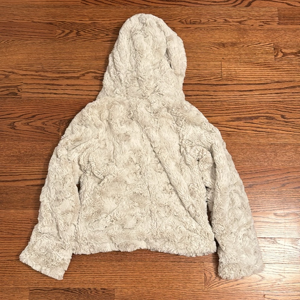 Faux Fur by Anthropologie - Picture 7 of 8